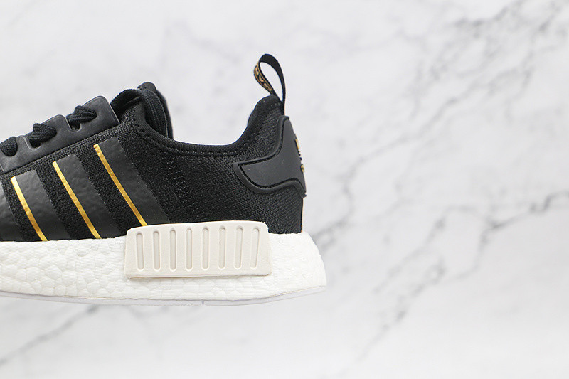 Adidas nmd deals ecuador black