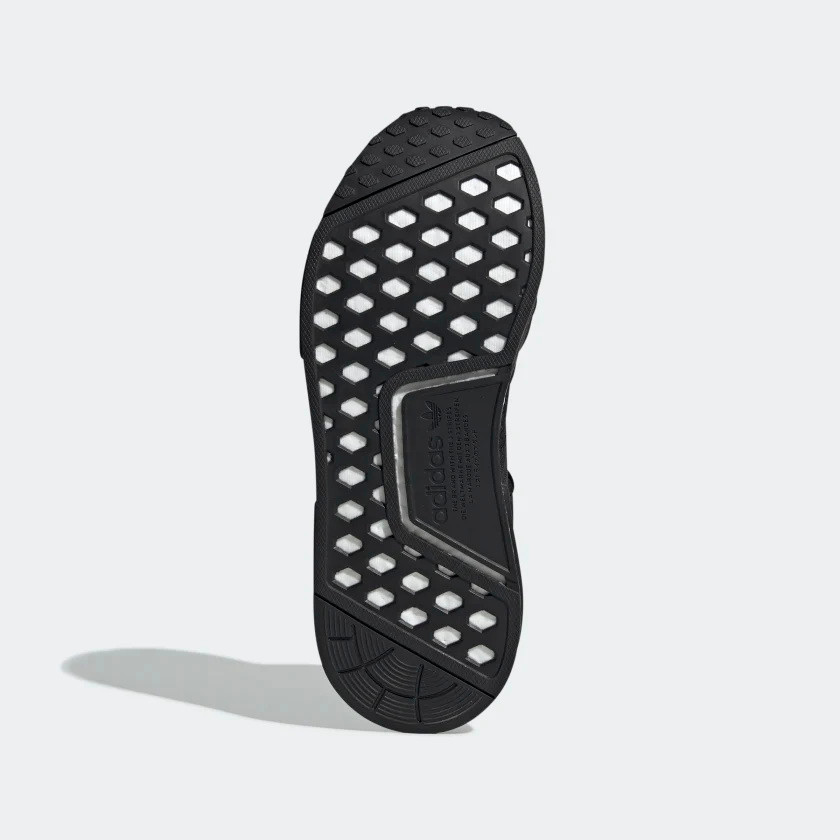 Icse2014Shops stadium goods just got yeezy Adidas NMD Adidas NMD R1 Japan Core Black Cloud White BD7754