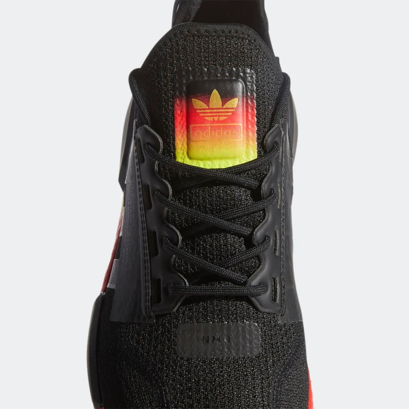 Adidas Originals NMD R1 V2 Munich Core Black Carbon Red FY1161