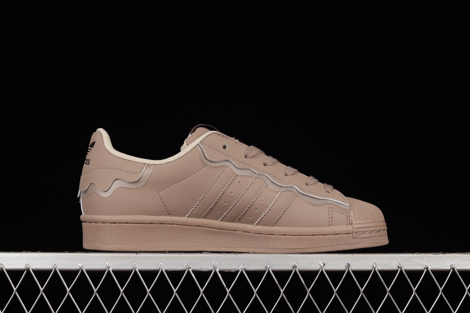 Modernisering mannetje Geavanceerd PhyrtualShops - Adidas Originals Superstar Cappuccino Core Black Metallic  Gold GW4440 - adidas mommy and me youtube channel