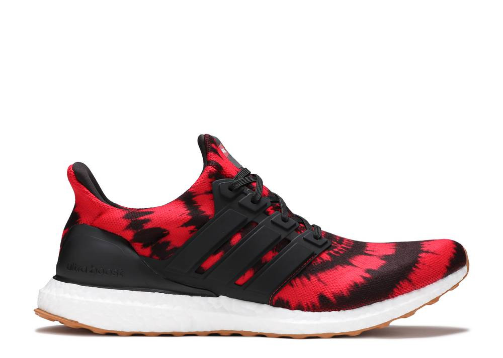 Adidas boost red top