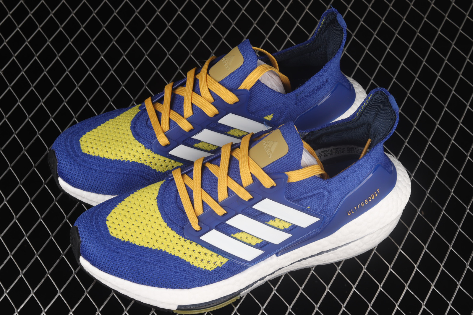 Adidas Ultra Boost BvfShops kylie Adidas Ultra Boost 21