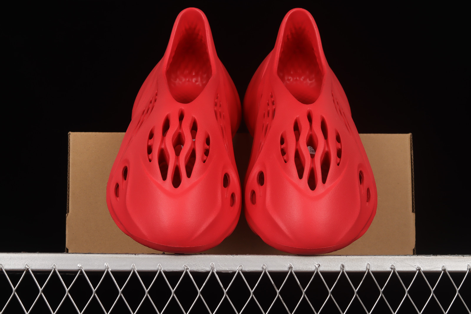 Adidas pick Yeezy Foam RNNR Vermilion Red GW3355 - adidas shd