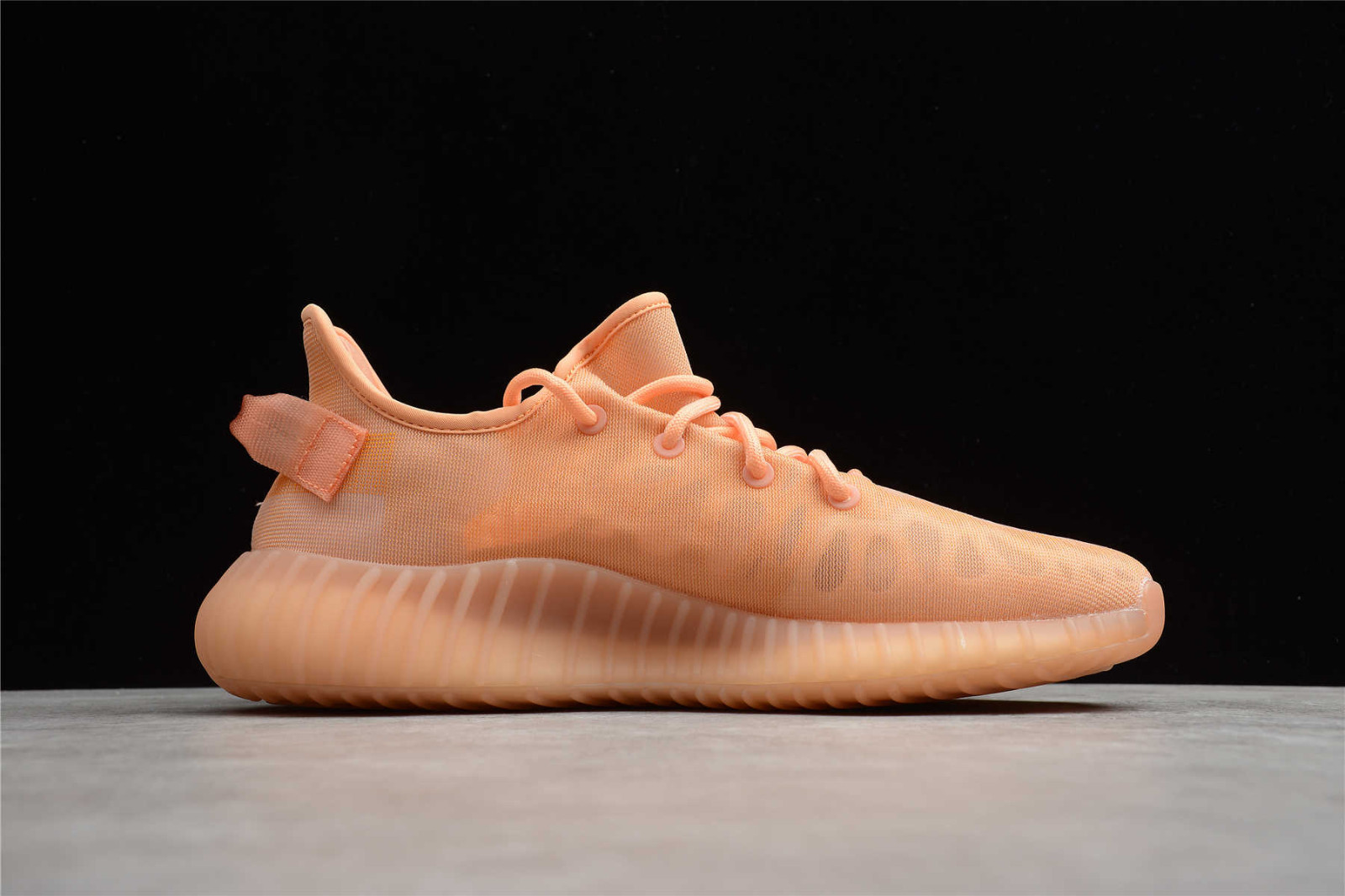 Yeezy boost 350 v2 oranje 2025