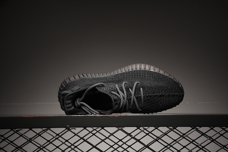 Yeezy montant deals
