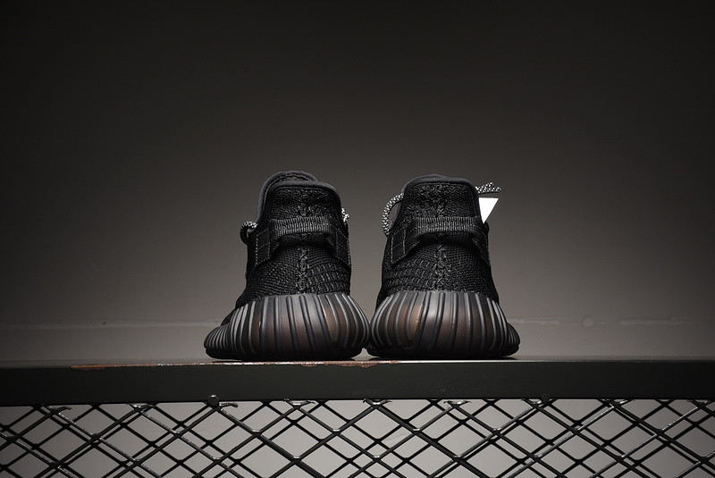 Yeezy 350 static noir clearance
