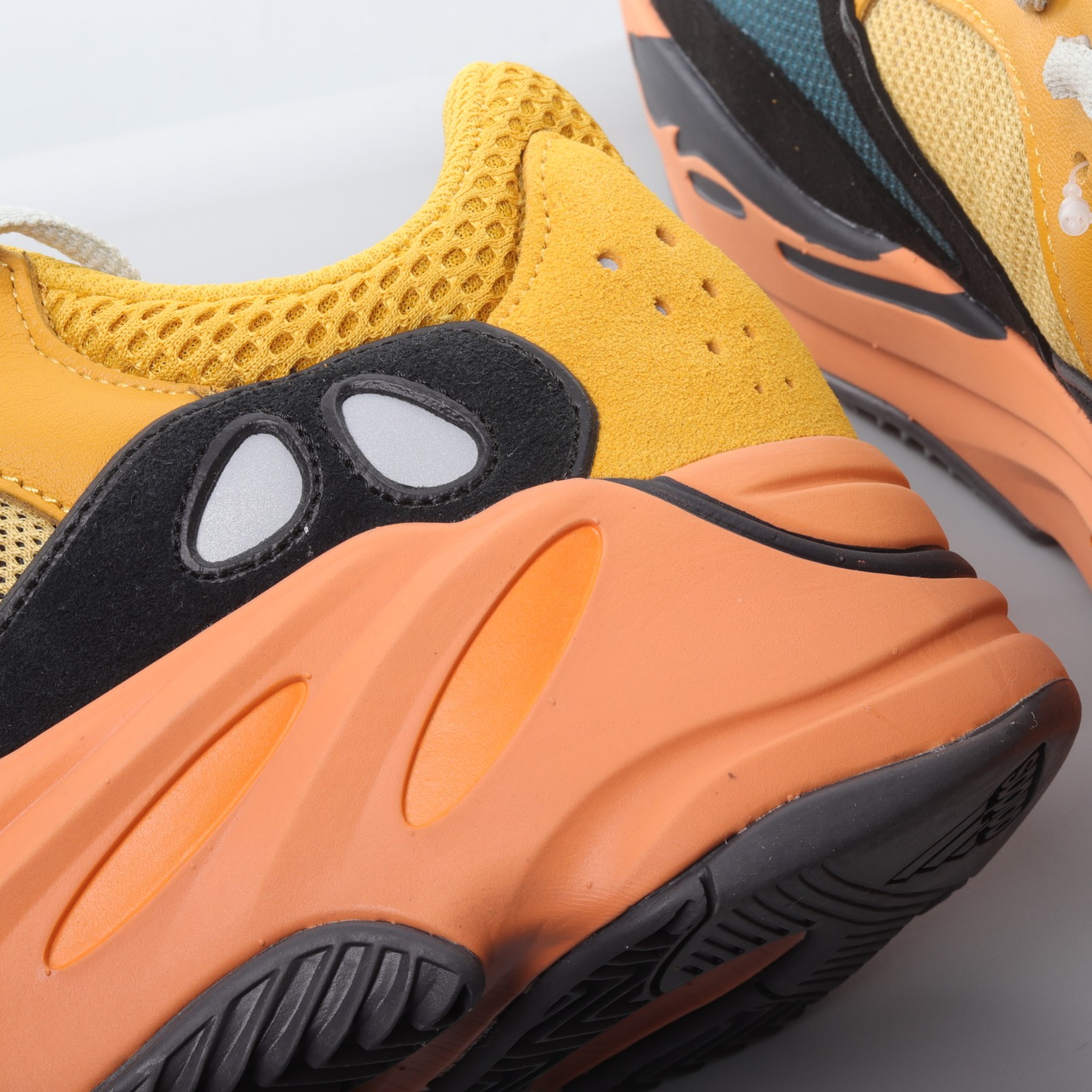 Yeezy waverunner online 7 fiyat