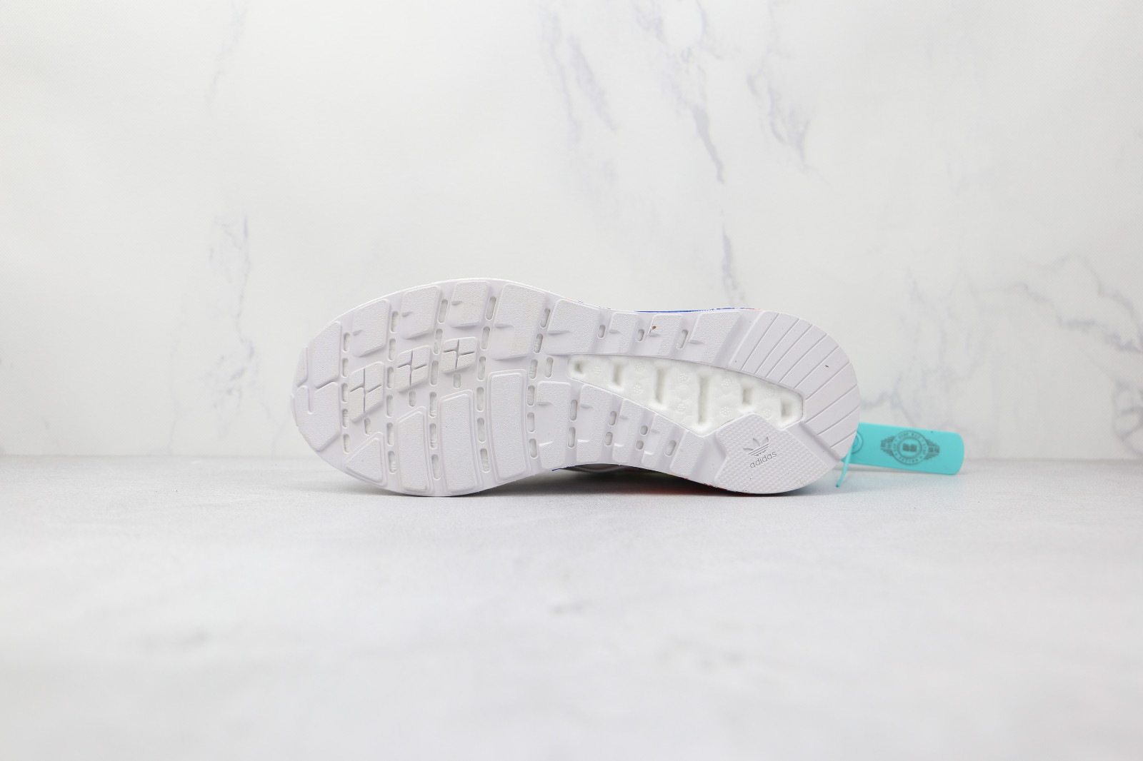 Adidas Originals ZX 2K Boost Cloud GX2718 Adidas ZX EQT Series La calidad de las adidas Yeezy Boost 700 Inertia es de otro nivel