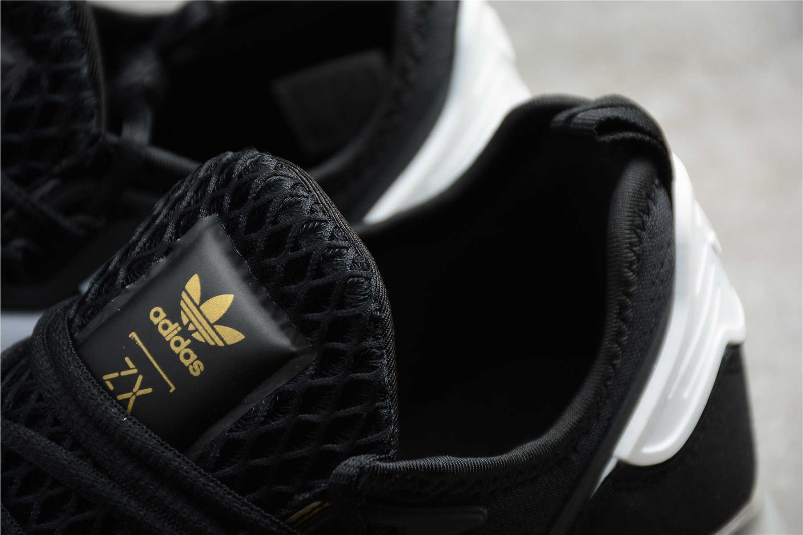 Adidas Originals ZX 2K Boost Core Black Cloud White Gold Metallic