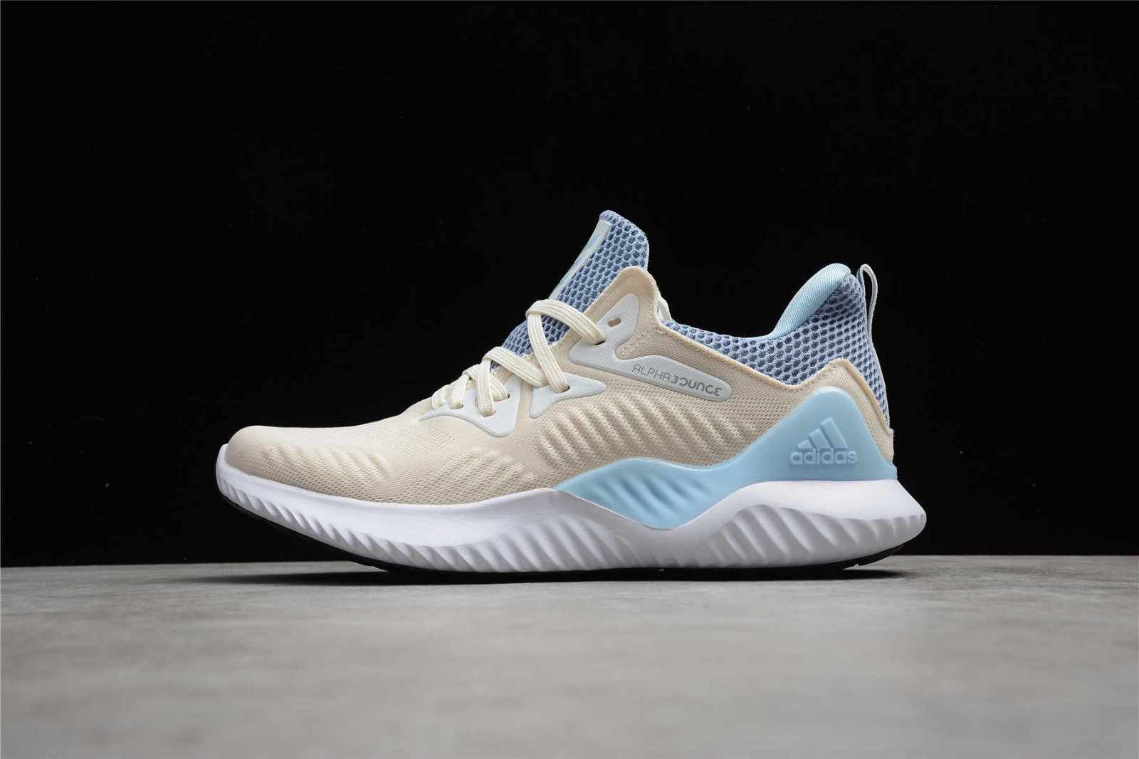 Adidas AlphaBounce Beyond Cloud White 