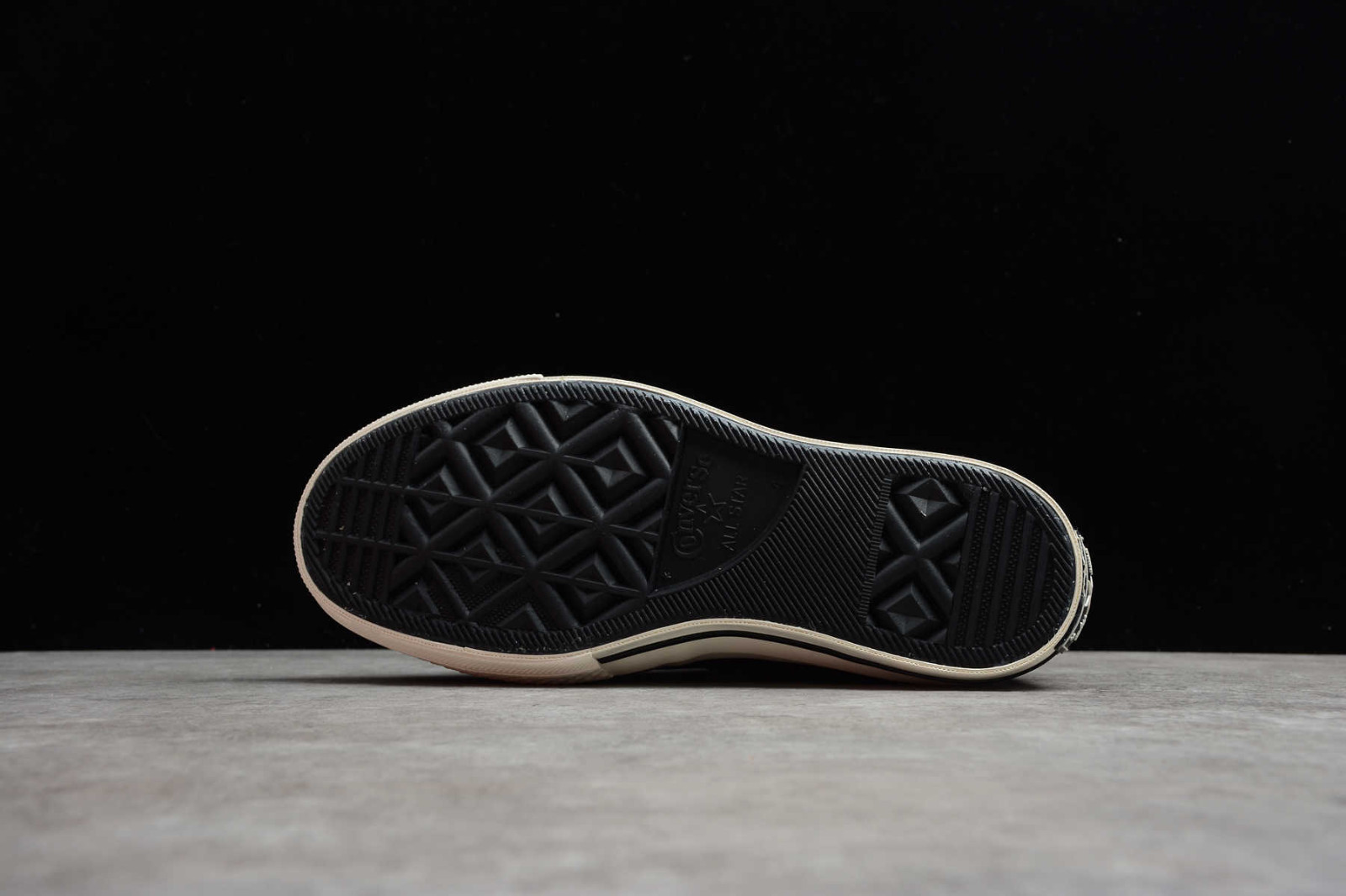 70 HI Cozy Club Black Currant 569517C 
