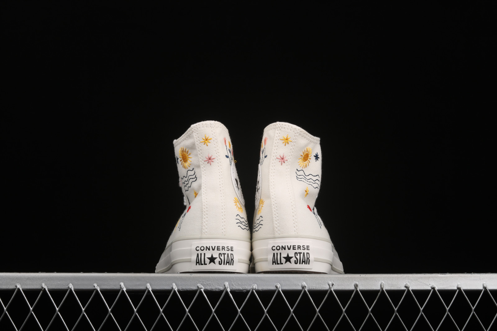 Converse Chuck Taylor All Star Hi Egret Vintage White Black 571079C -  Gomel-profzdravShops