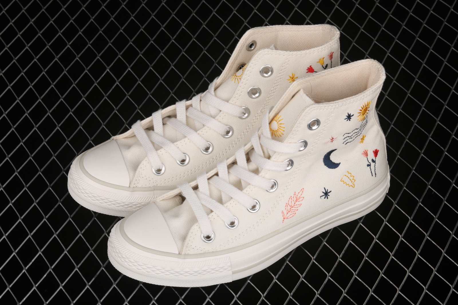 Converse Chuck Taylor All Star Hi Egret Vintage White Black 571079C -  Gomel-profzdravShops