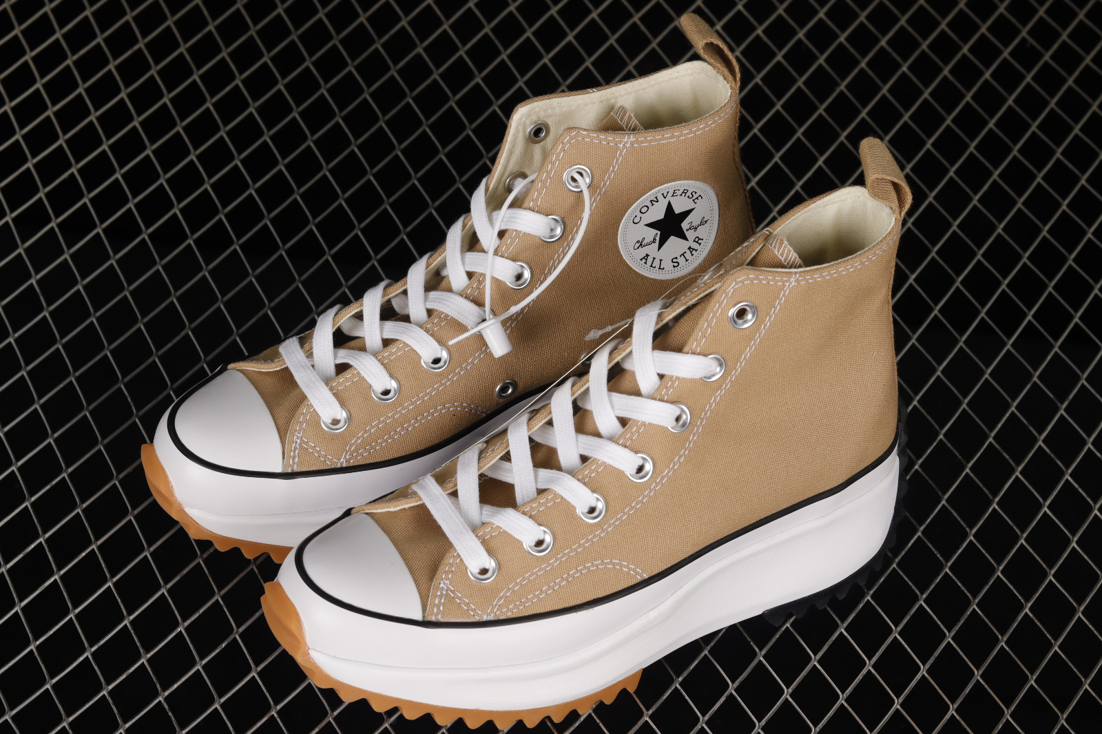 Converse Run Star Hike Platform 