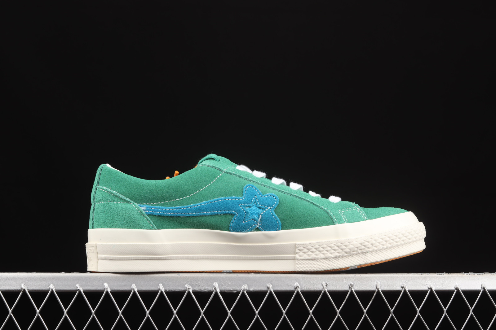 golf converse green