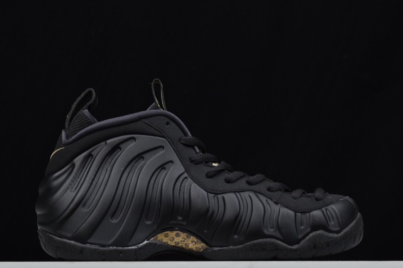 Foam posits black and gold store