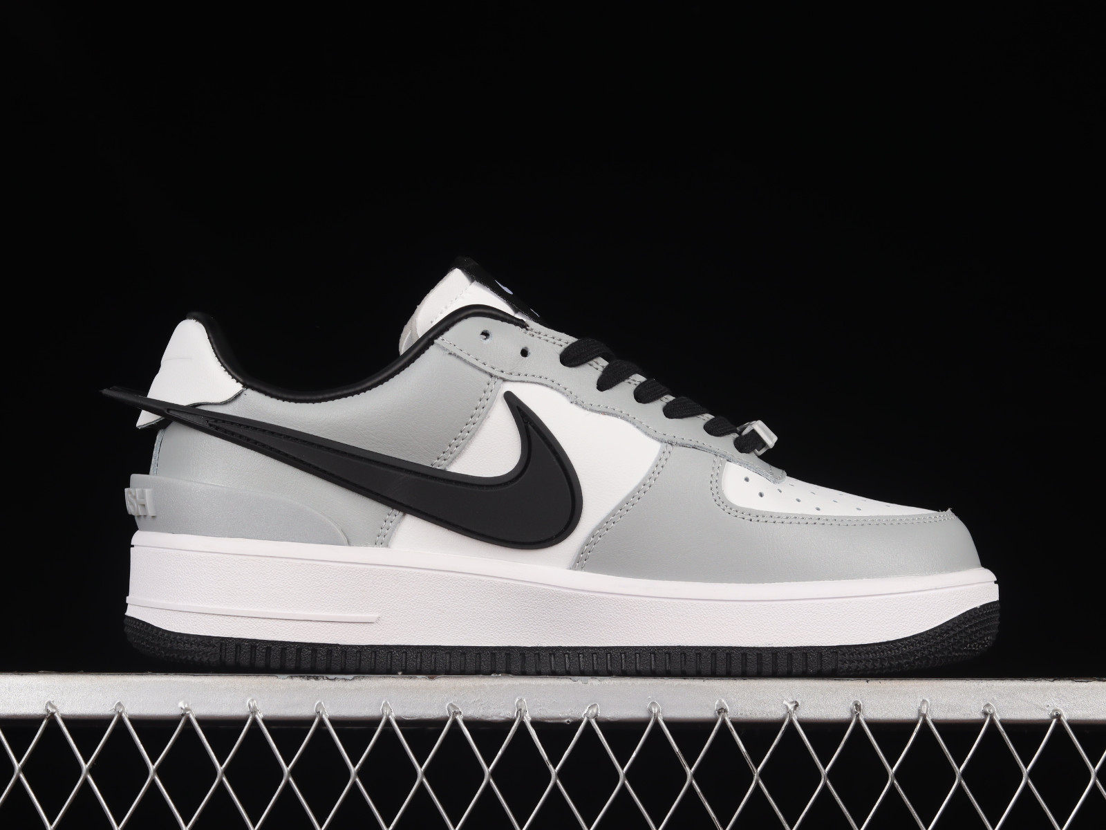 Nike air force 1 sort hvid online