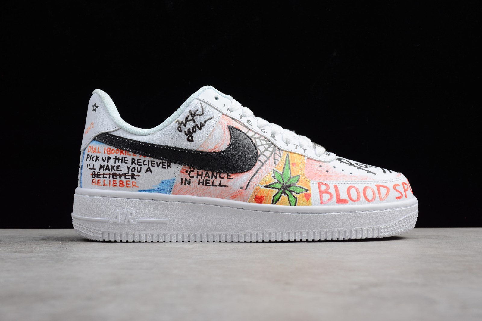 Cerebro Disfraces Escoger Custom Pauly x Vlone Pop Nike Air Force 1 Low Graffiti Harlem White AA5360  100 - nike zoom crusader weight - StclaircomoShops