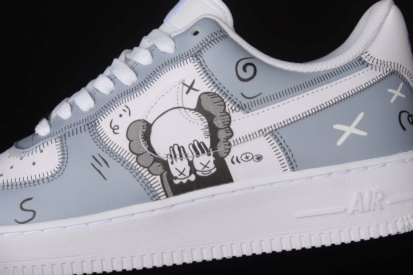 Kaws nike air force one hot sale
