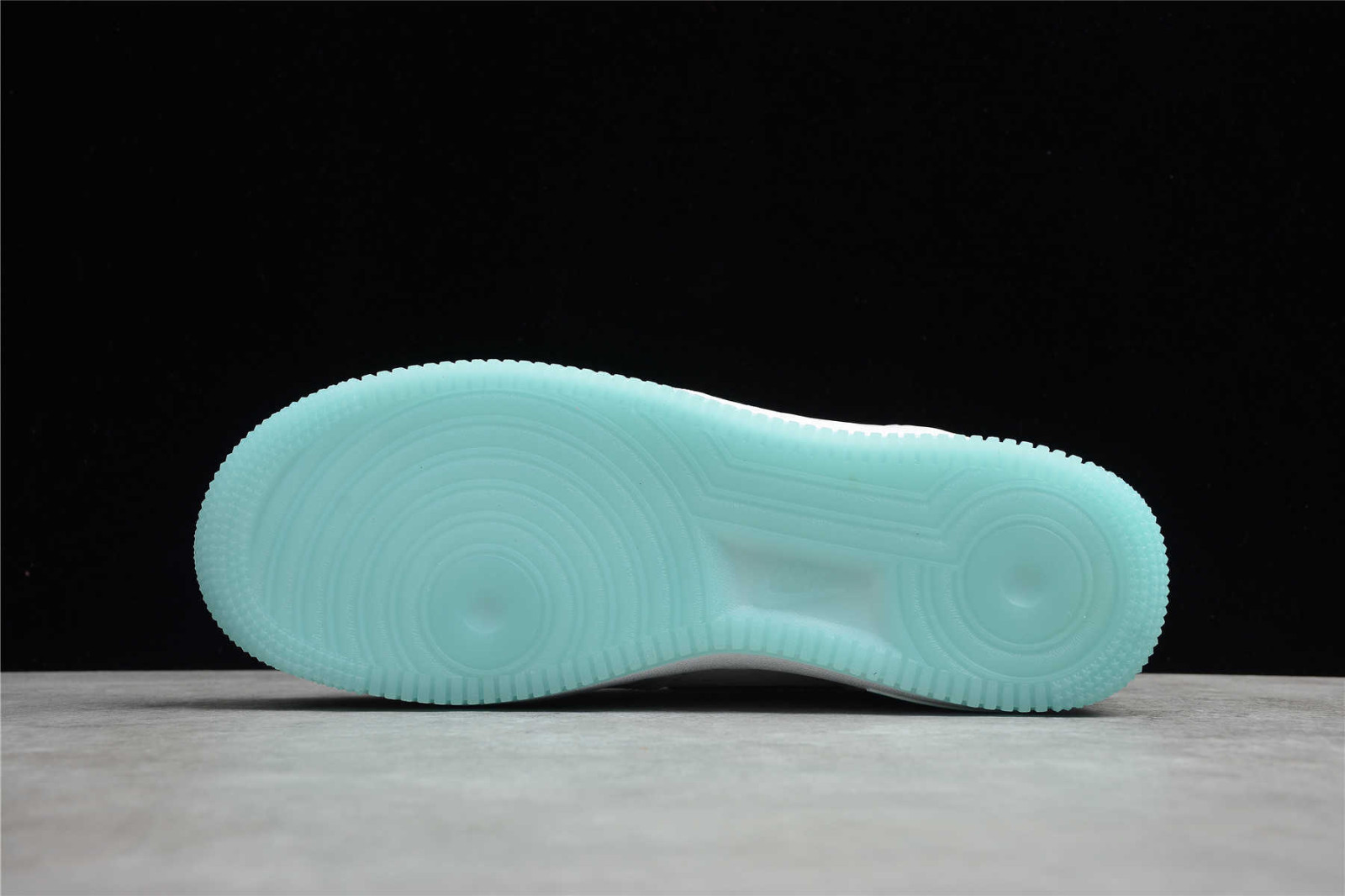 Nike Air Force 1 07 LV8 Abalone White 