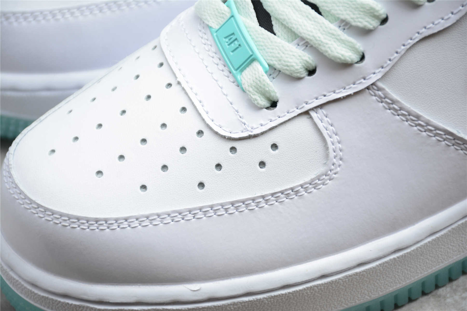 Nike Air Force 1 07 LV8 Abalone White 