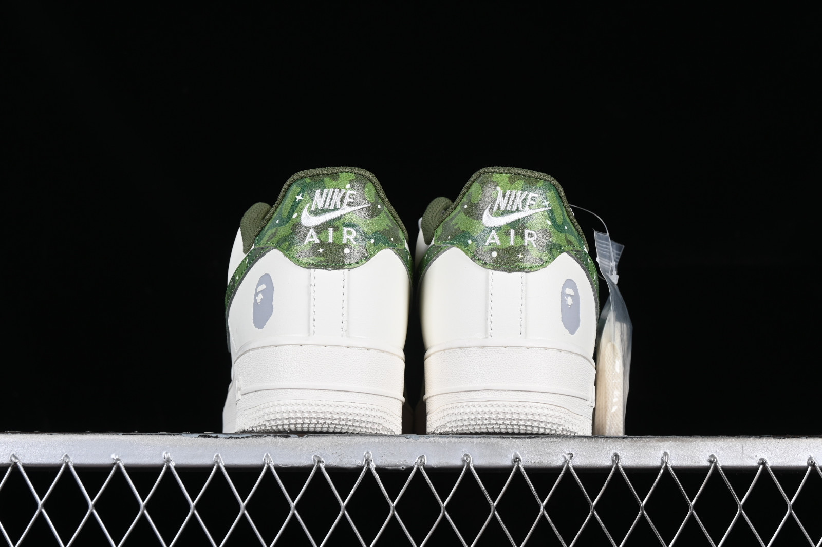 Kyrie bape outlet