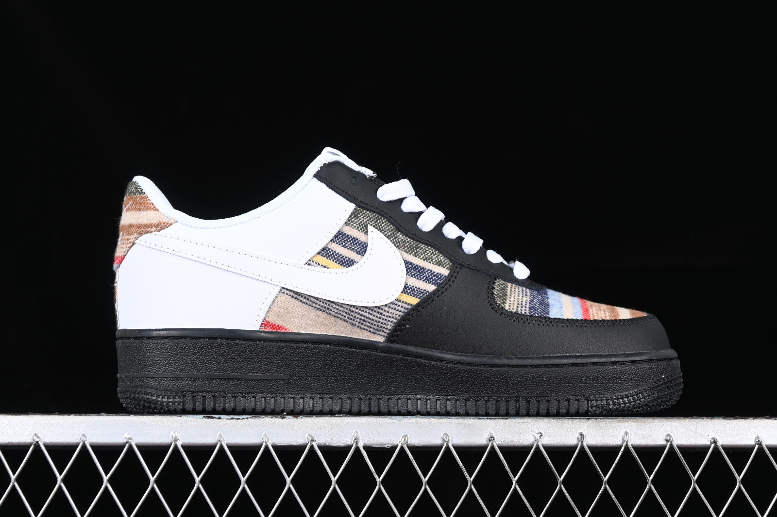 678 Air Force 1 Low Nike Air Force 1 07 Low Black Sweater Sail