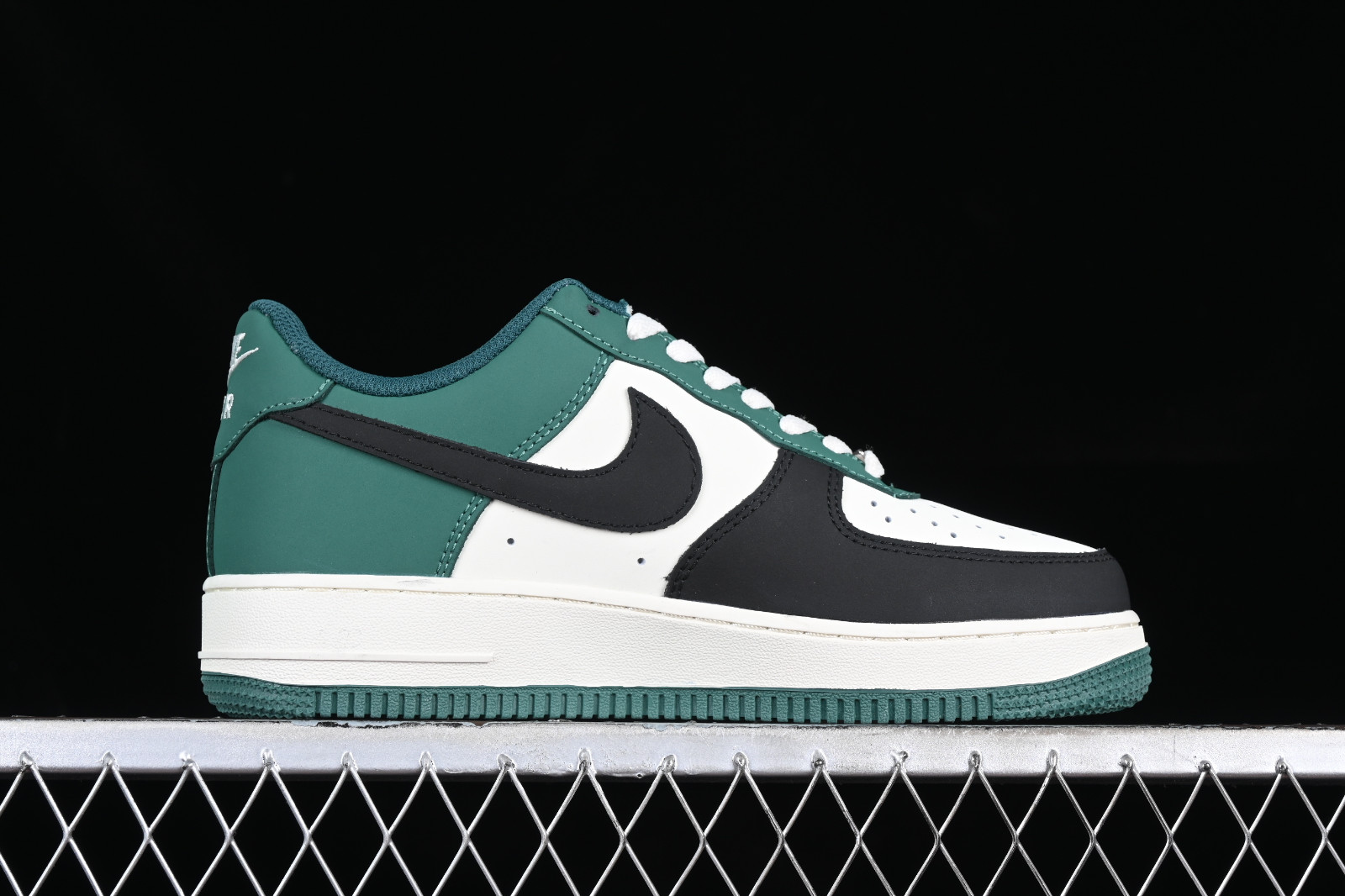 Nike air online force 1 nursing