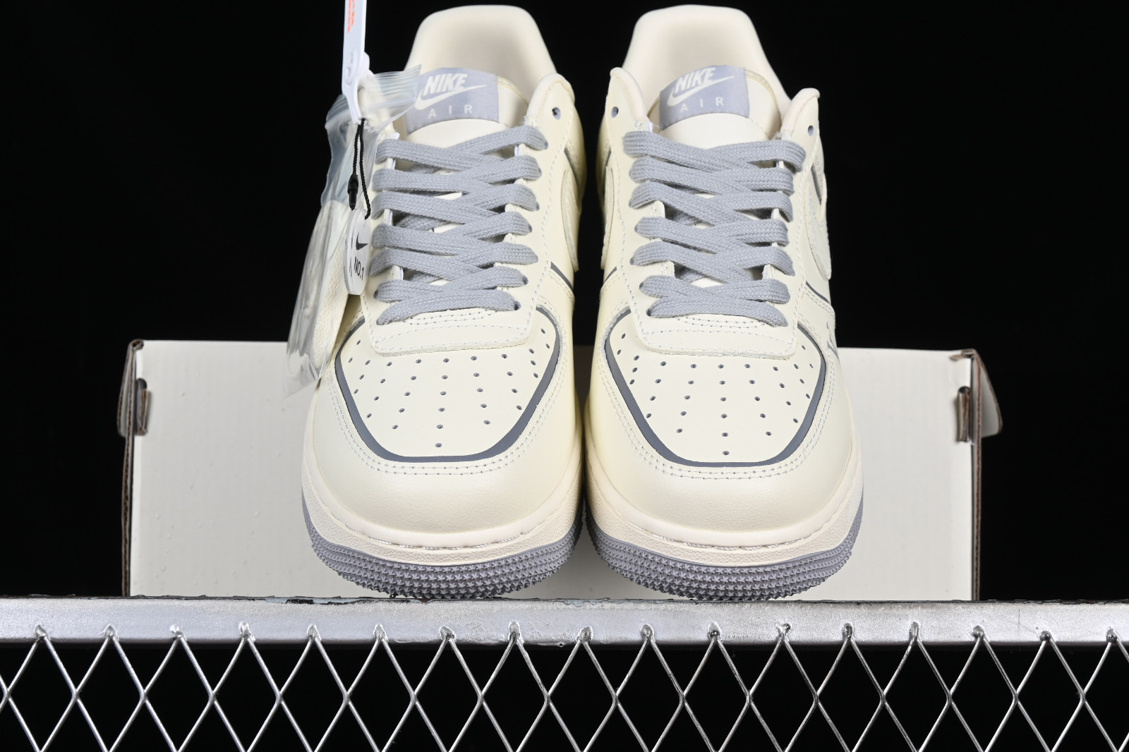 Nike air off white bethlehem hotsell