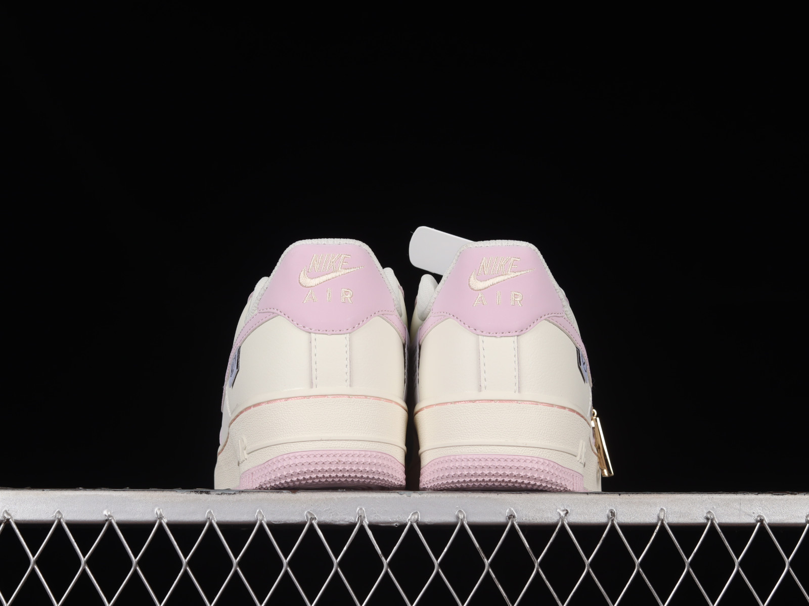 212 Nike Dri Air Force 1 07 Low Peach Powder Pink Rice White