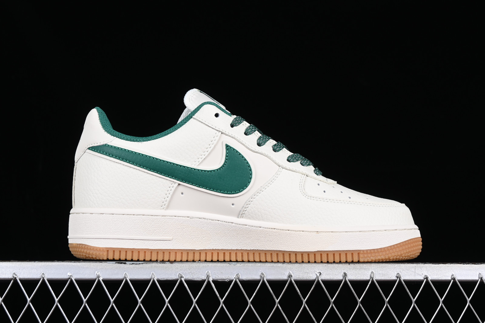 Nike air force green gum best sale