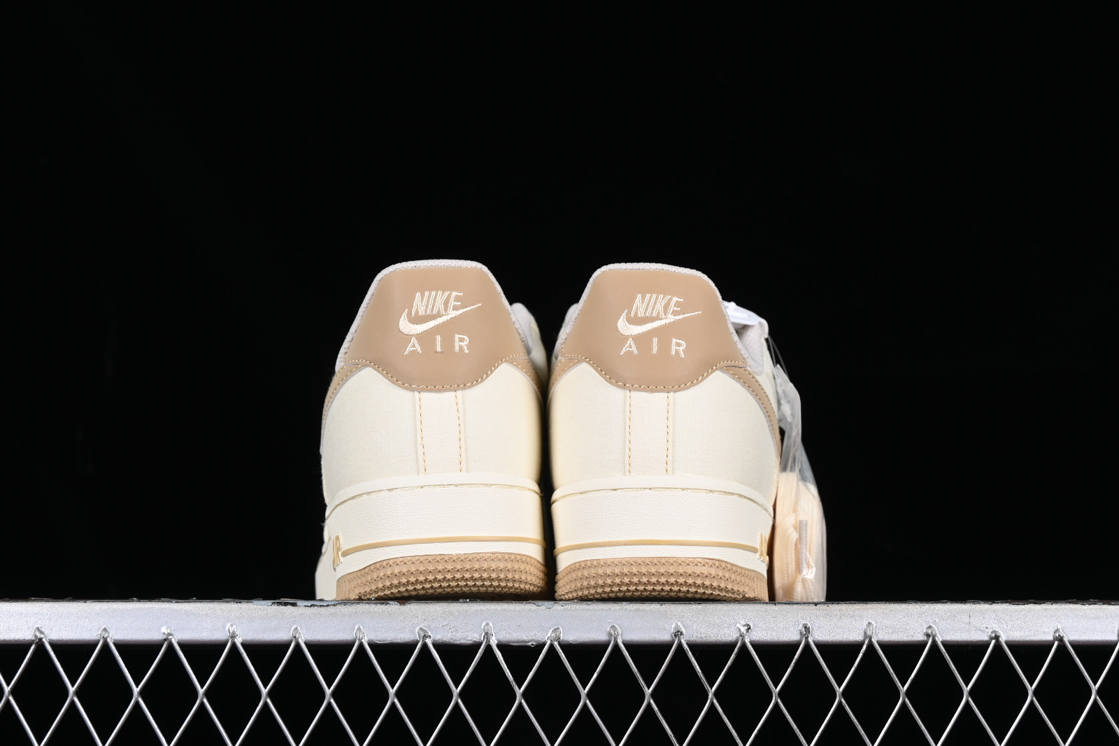 211 Nike Air Force 1 07 Low Rice White Yellow Sail TQ1456