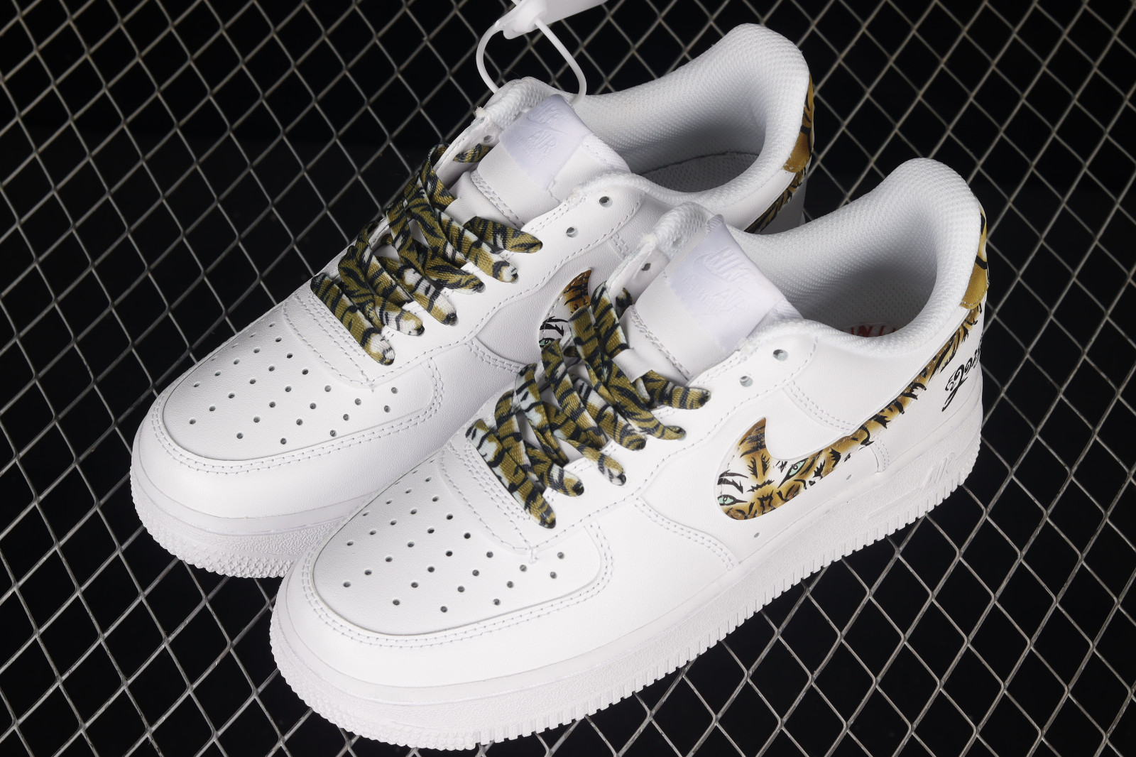 Nike Air Force 1 07 Low Tiger Brown 