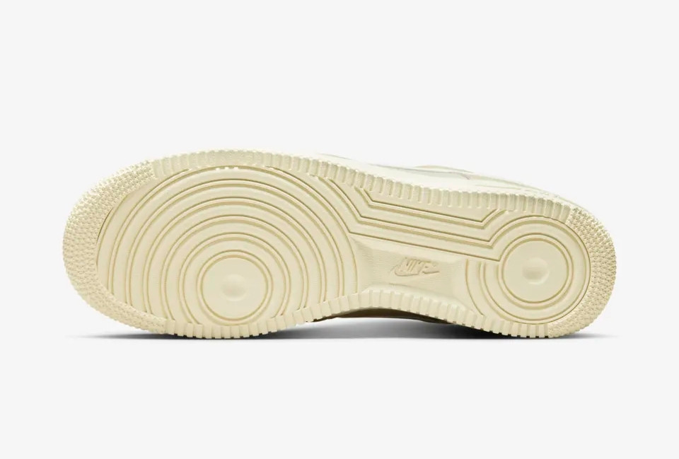 Nike air best sale force rattan orange