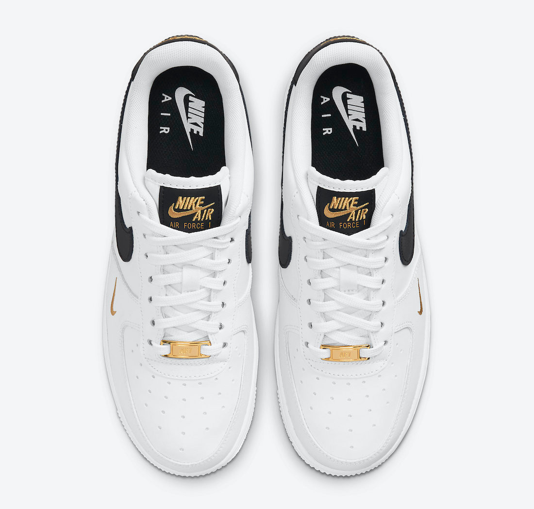 102 - Nike Air Force 1 Low Summit White 