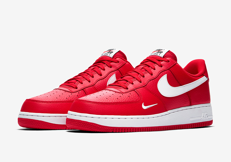 Air force 1 low mini swoosh on sale