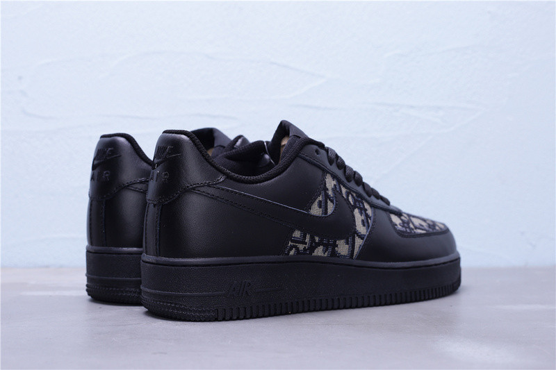 Tenis Nike Air Force 1 Low Gold Swoosh | damas | Innvictus