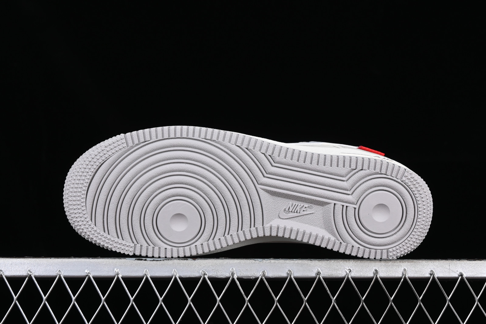 Nike air force 1 noir et blanc online jordan