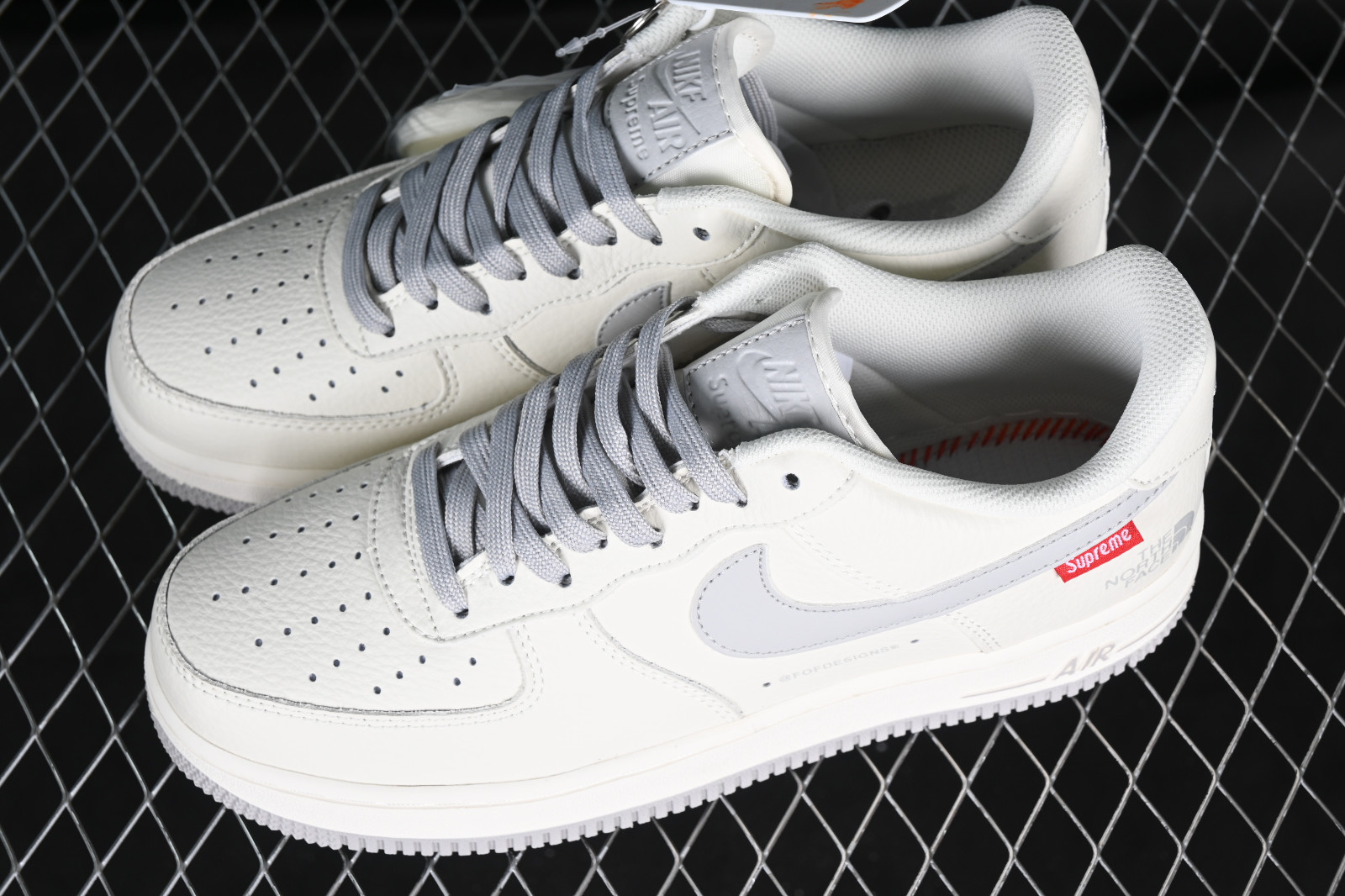 Nike air force discount 1 north face