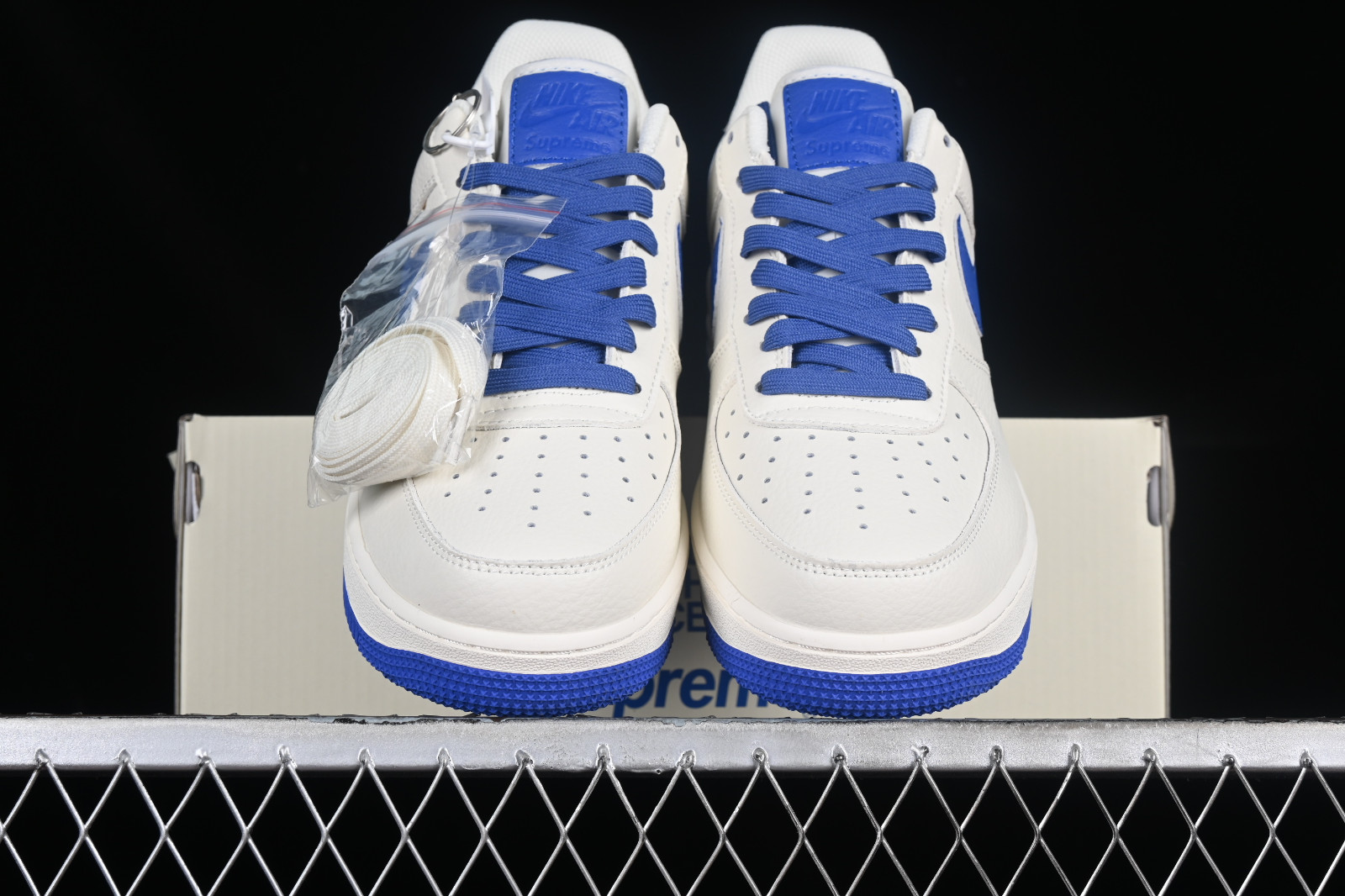 Nike air force 1 x cheap supreme x north face