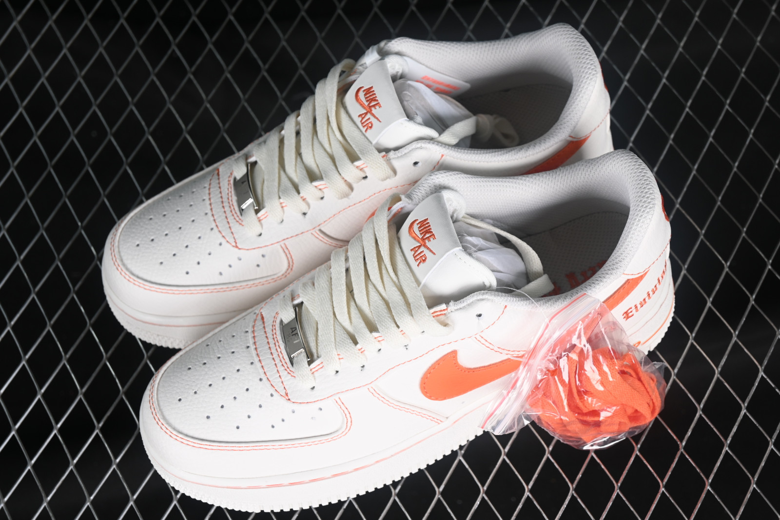 Nike air force cheap 1 wit oranje