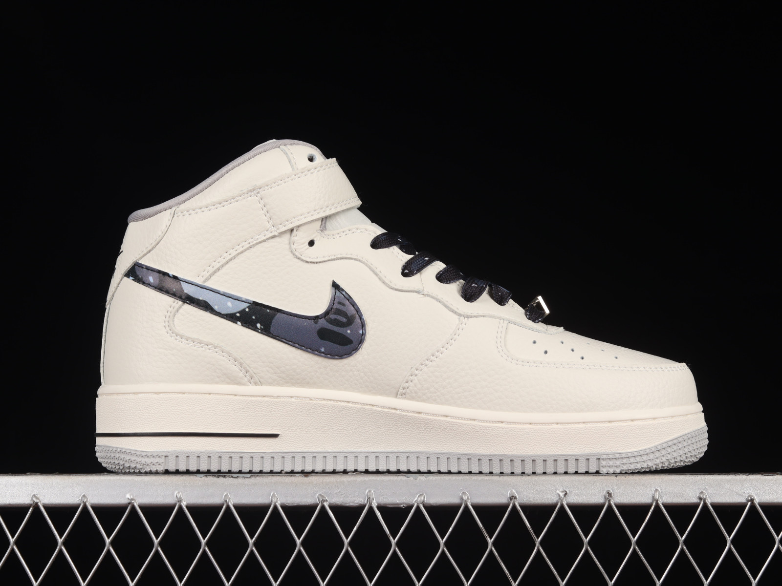 Bape x nike air force 2025
