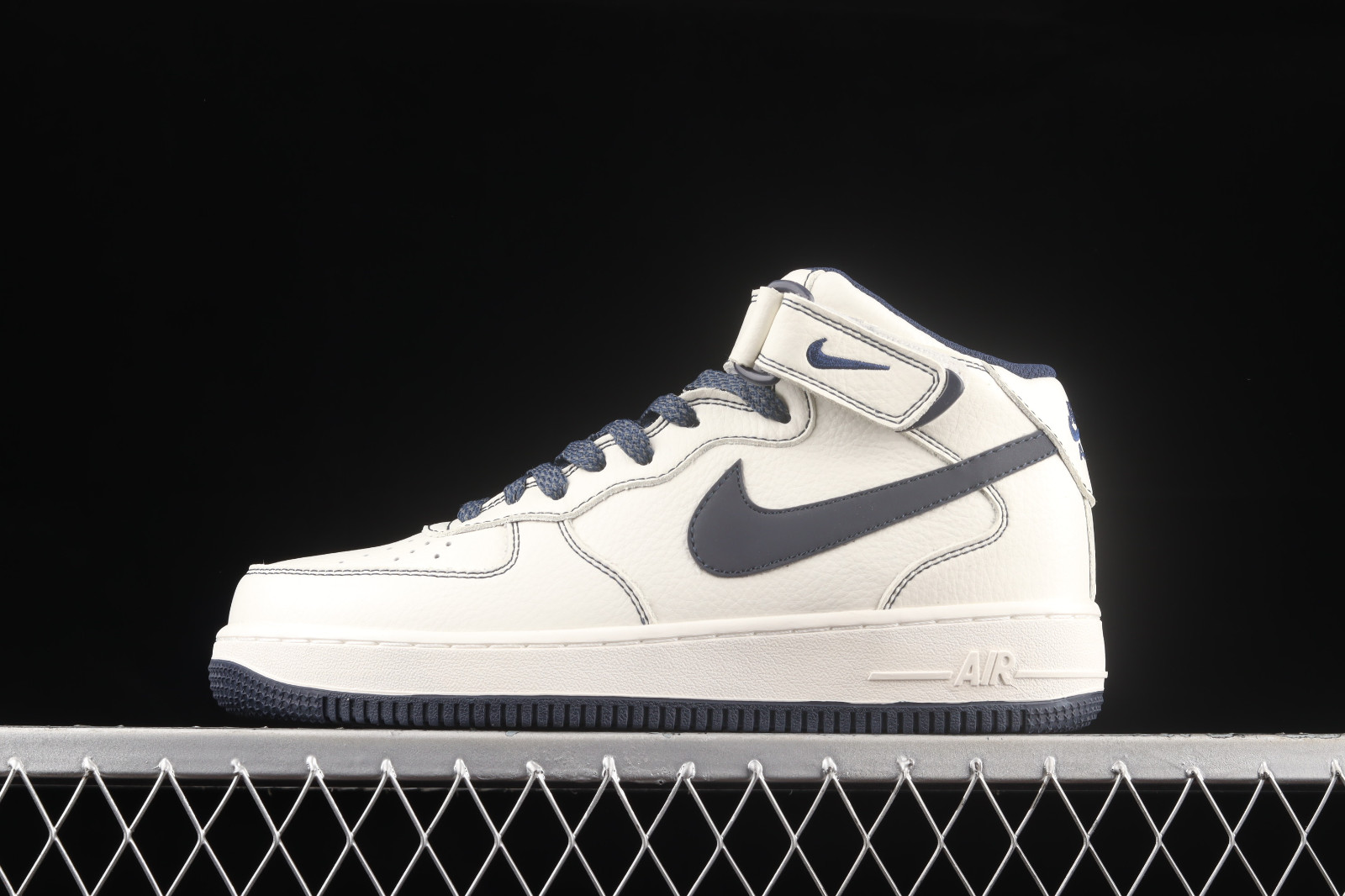 StclaircomoShops - 202 - Nike Air Jordan 1 Retro High Flyknit Bred 1704-001  US 10 EUR 44 UK - Nike Air Force 1 07 Mid Gypsophila Dark Blue White Shoes  MU3603