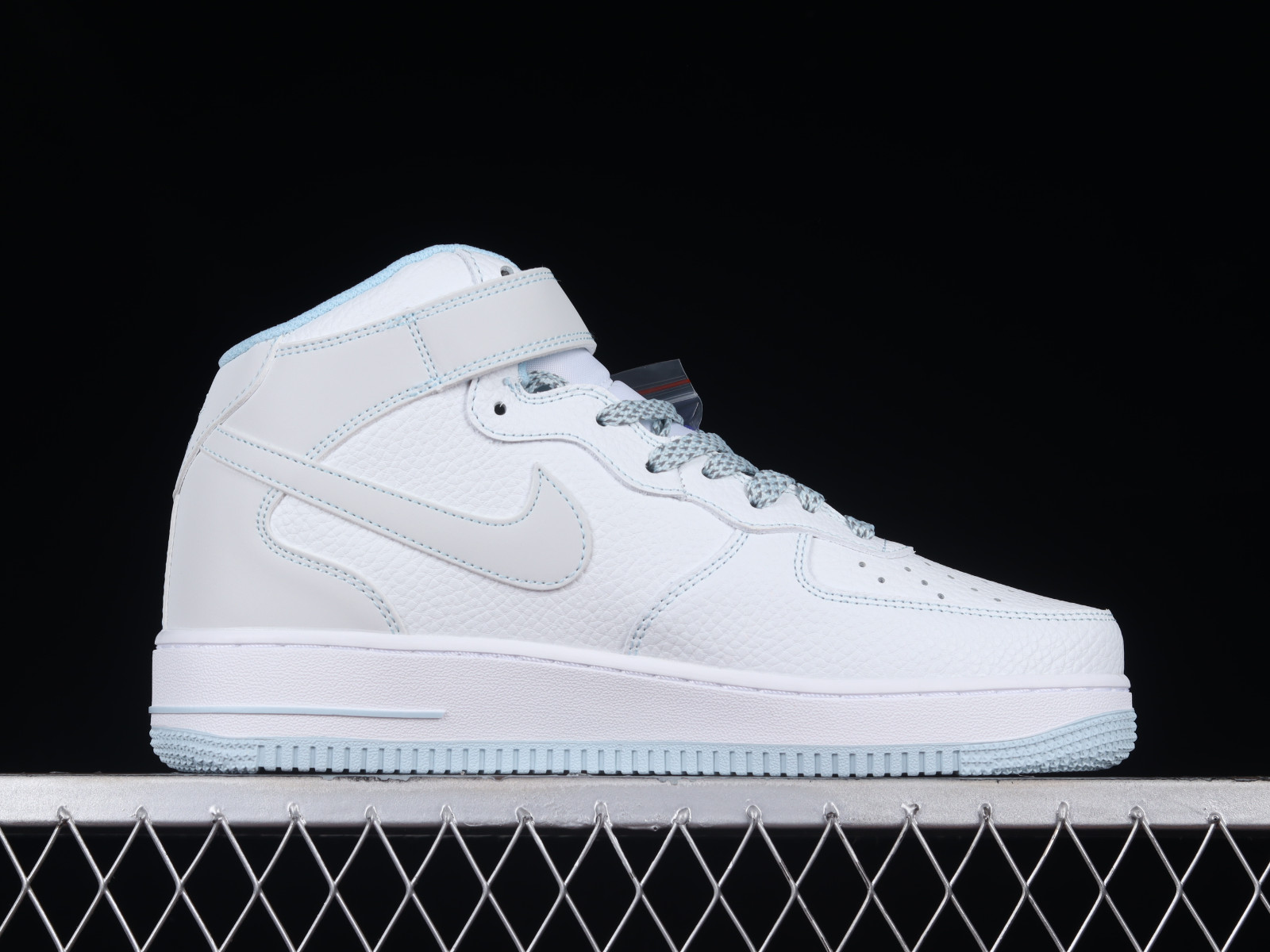 Günstige nike air force 1 07 mid sales