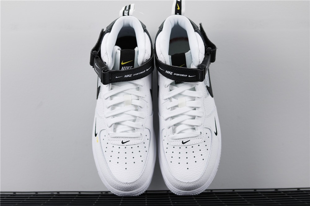Nike af1 07 lv8 utility white top