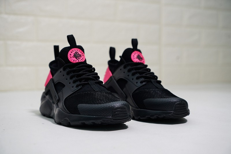 Nike huarache ultra black and hot sale pink