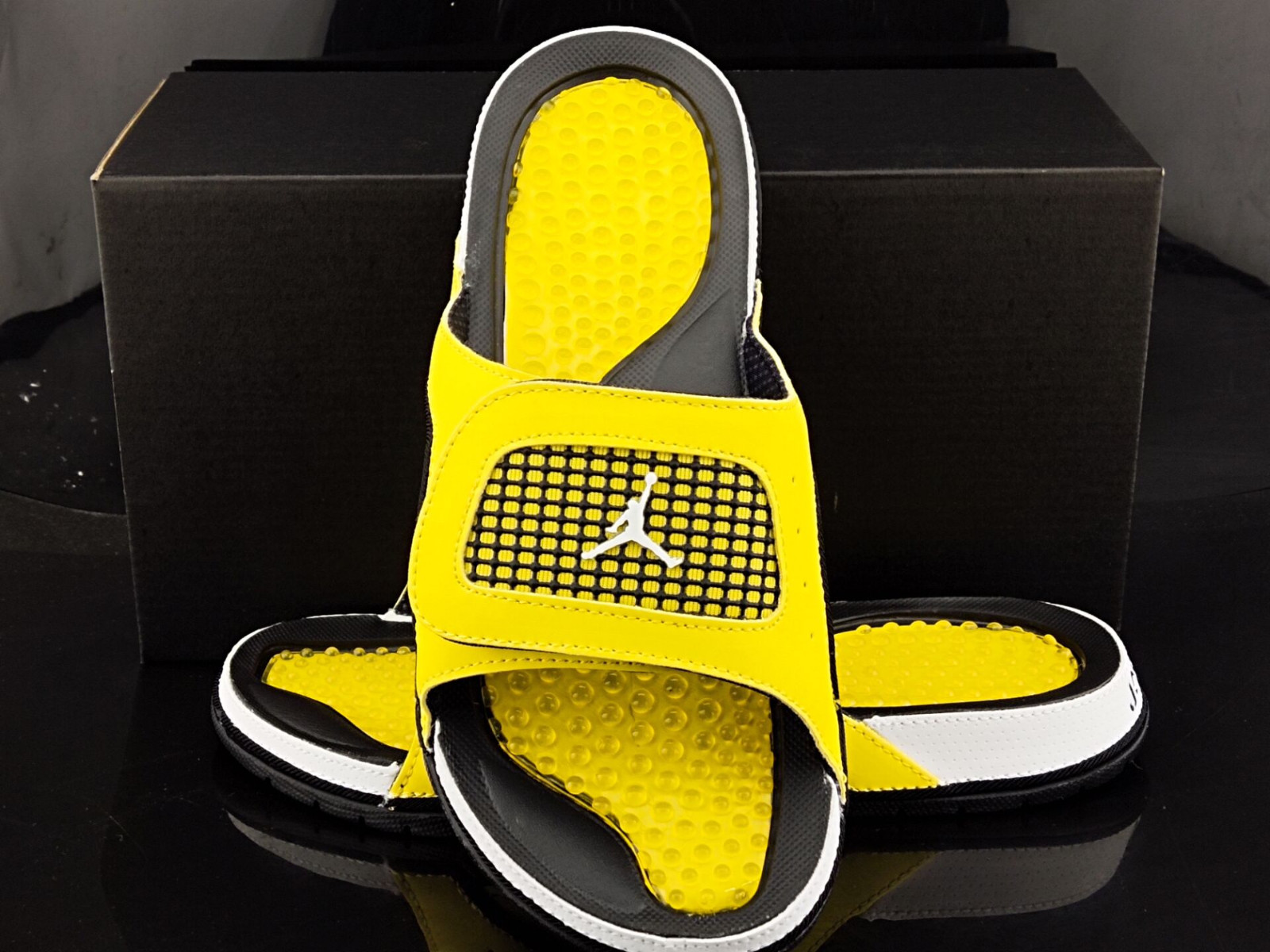 Air Jordan Hydro IV Retro Lightning Yellow Black White DN4238 - Wsr31Shops  - 701 - Der Air years Jordan 1 High