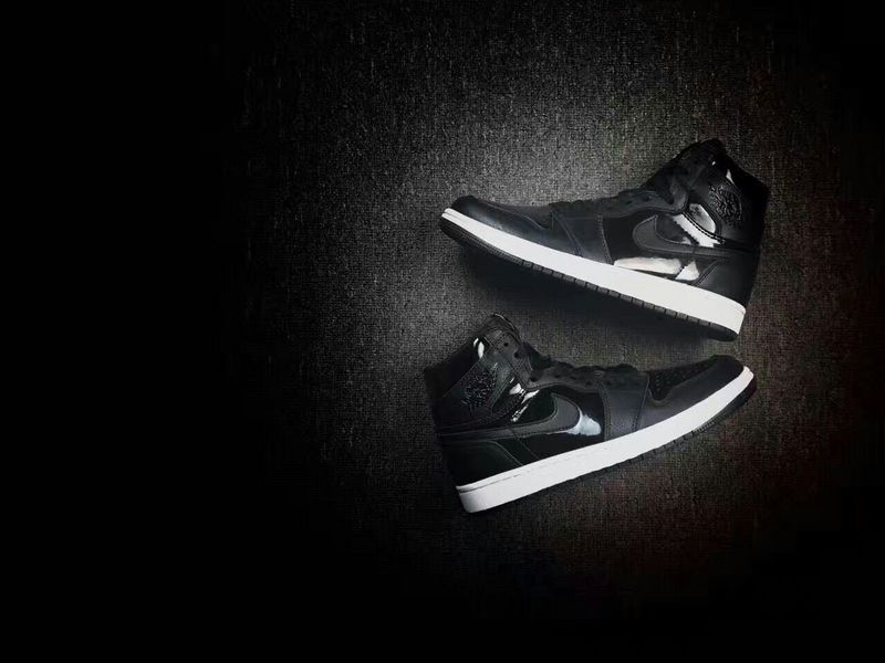 Nike Air Jordan I 1 Retro HIGH Black 