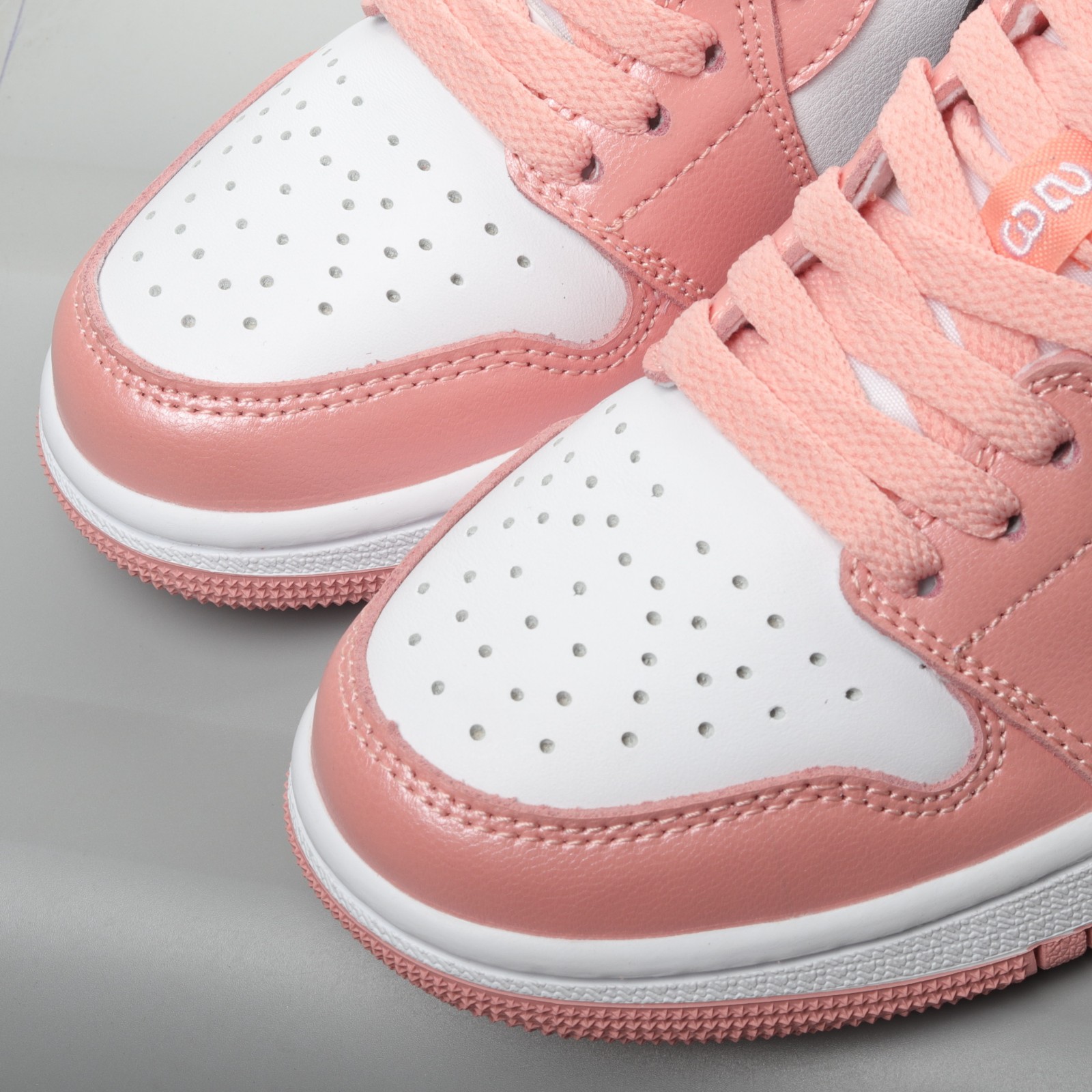 Jordan 1 licht roze outlet