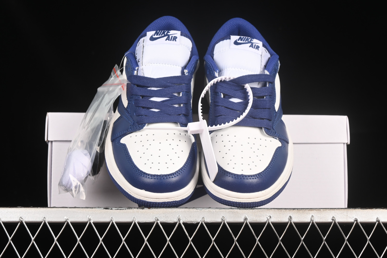 Nike travis scott branco cheap